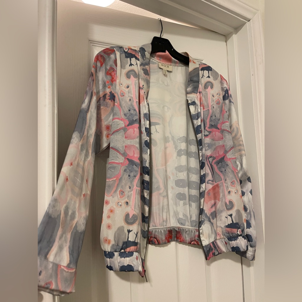 Koch Blouse-Y Zipper Jacket Top In Gorgeous Silky, Pastel Artsy Print Xsm-Sm